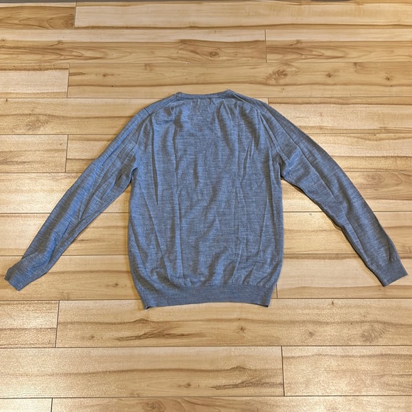 H&M merino wool gray sweater. - Picture 3 of 3